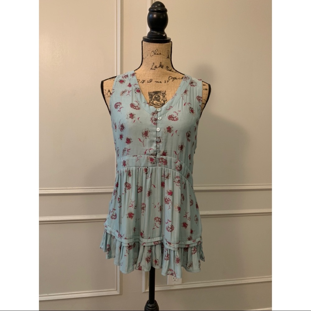 Nordstrom Hinge Top - NWOT